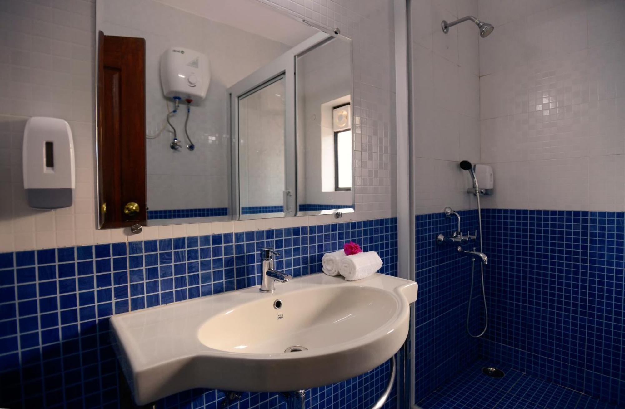 Treehouse Blue Hotel & Villas Colva Bagian luar foto